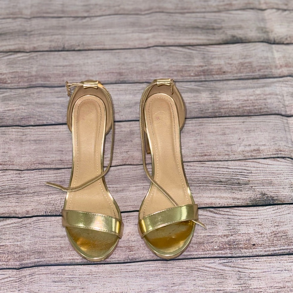 Gold Strappy Women's Sandals Size 10